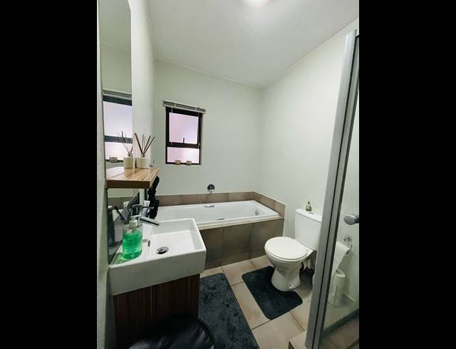 2 BEDROOM APARTMENT TO LET IN FOURWAYS